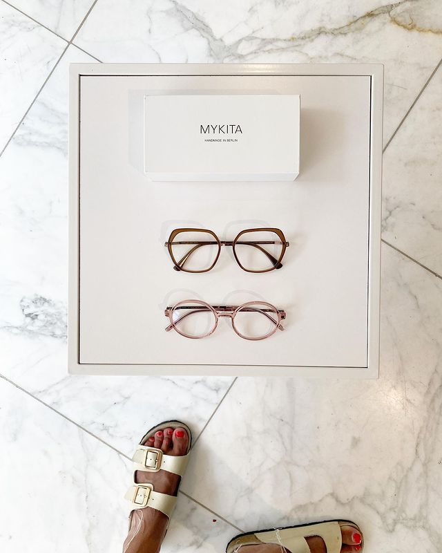 Zwei sortierte MYKITA Brillen